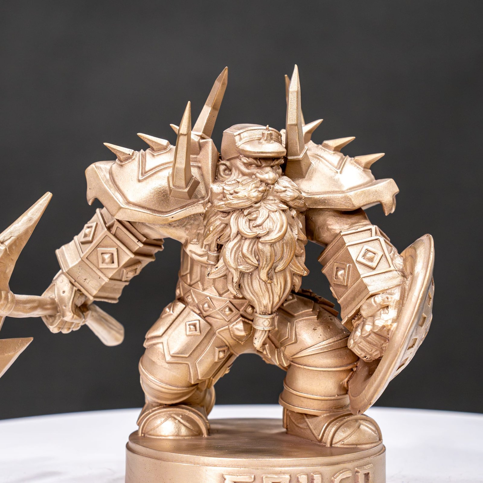 Tooled Frugo bronze detail